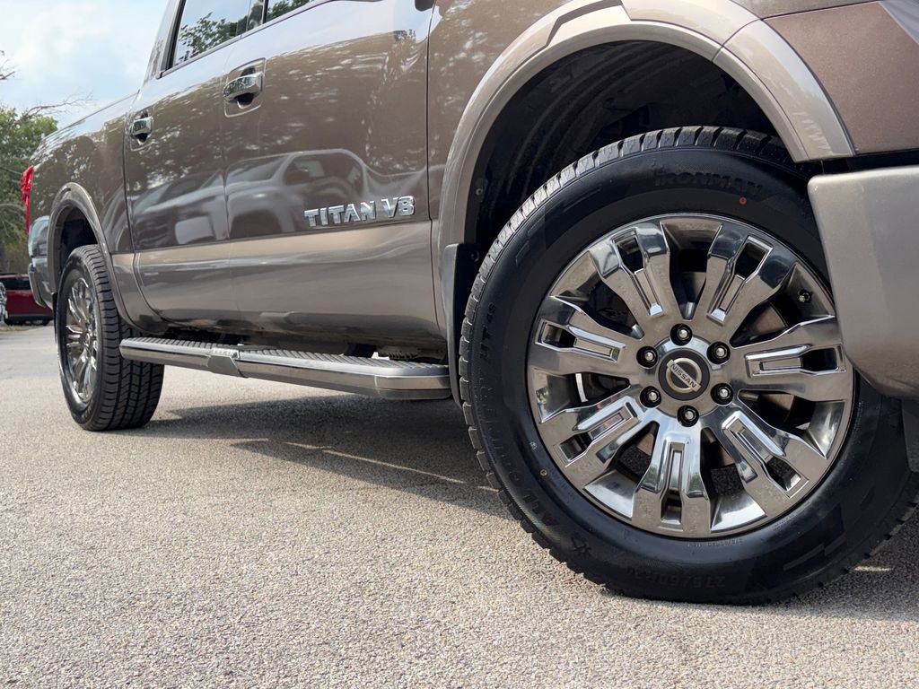 Used 2019 Nissan Titan Platinum Reserve w/ Platinum Utility Package image 2