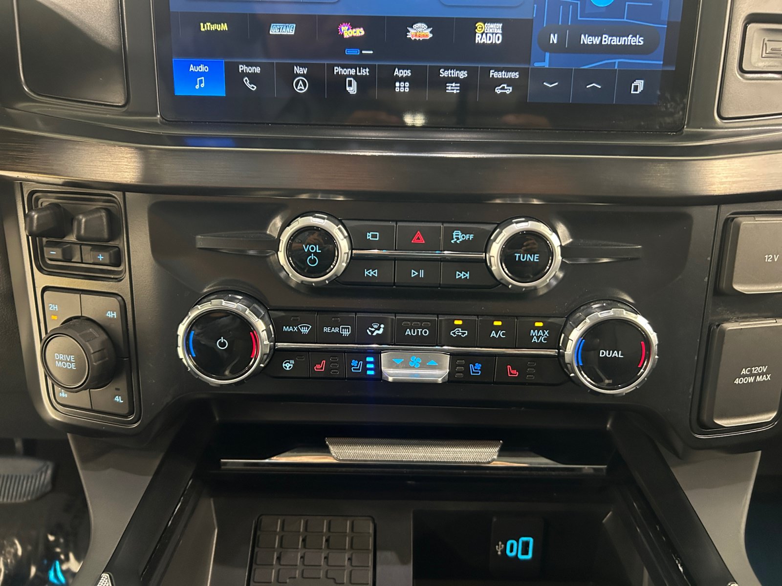 Used 2025 Ford F250 Lariat w/ FX4 Off-Road Package AWD/4WD image 16