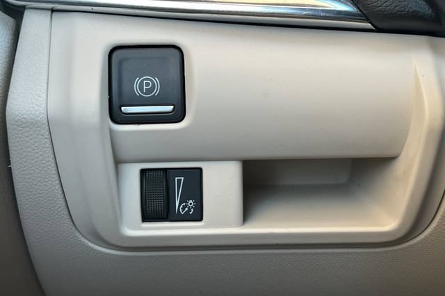 Used 2023 Cadillac CT4 Luxury w/ Sun And Sound Package RWD image 36