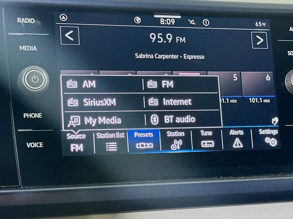 Used 2022 Volkswagen Taos SE image 26