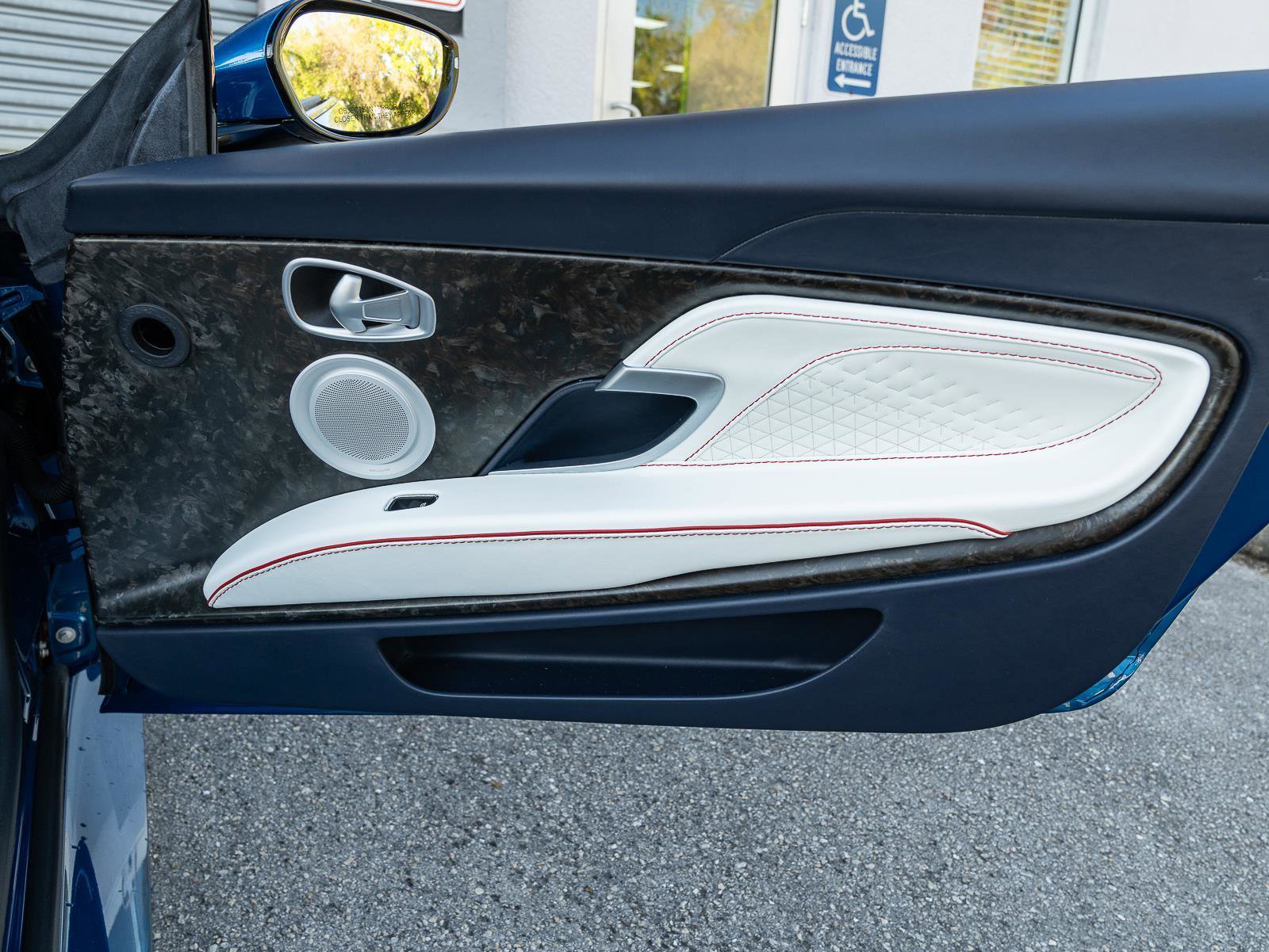 Used 2022 Aston Martin DBS Superleggera Volante image 54