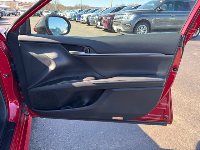 Used 2023 Toyota Camry XLE w/ Cold Weather Package AWD/4WD image 27