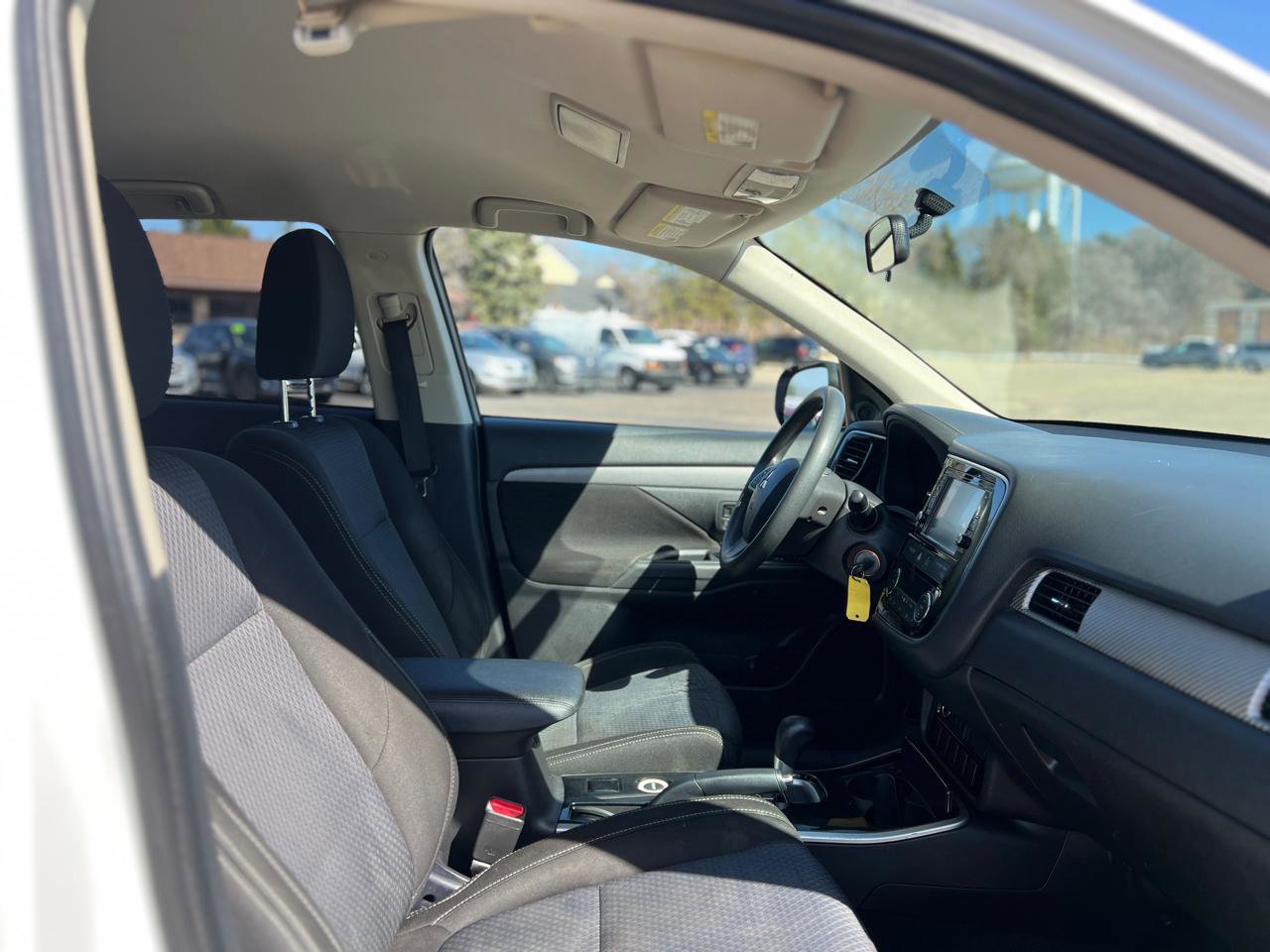 Used 2018 Mitsubishi Outlander ES image 41