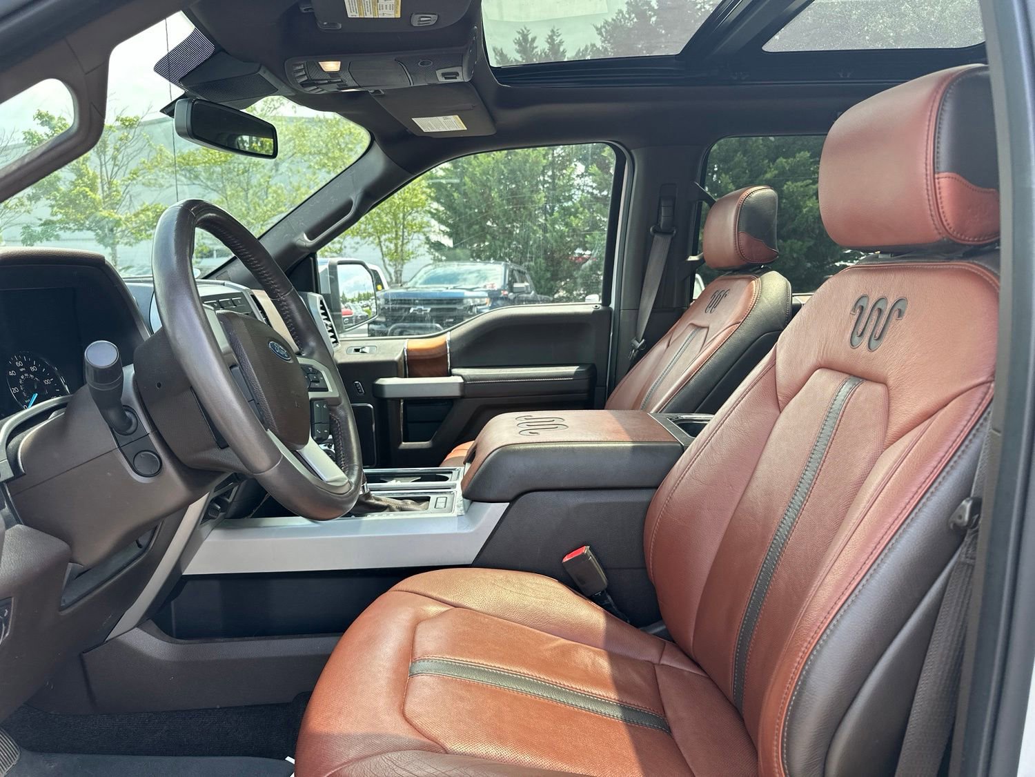 Used 2018 Ford F150 King Ranch w/ Equipment Group 601A Luxury AWD/4WD image 5