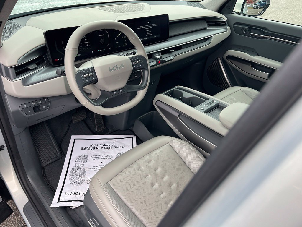 Used 2024 Kia EV9 Wind AWD/4WD image 15