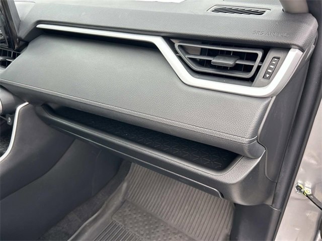 Used 2022 Toyota RAV4 XLE image 28