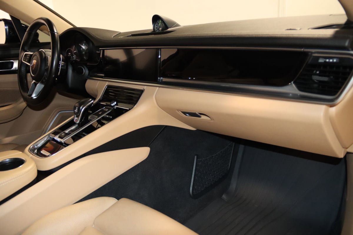 Used 2018 Porsche Panamera 4 image 78