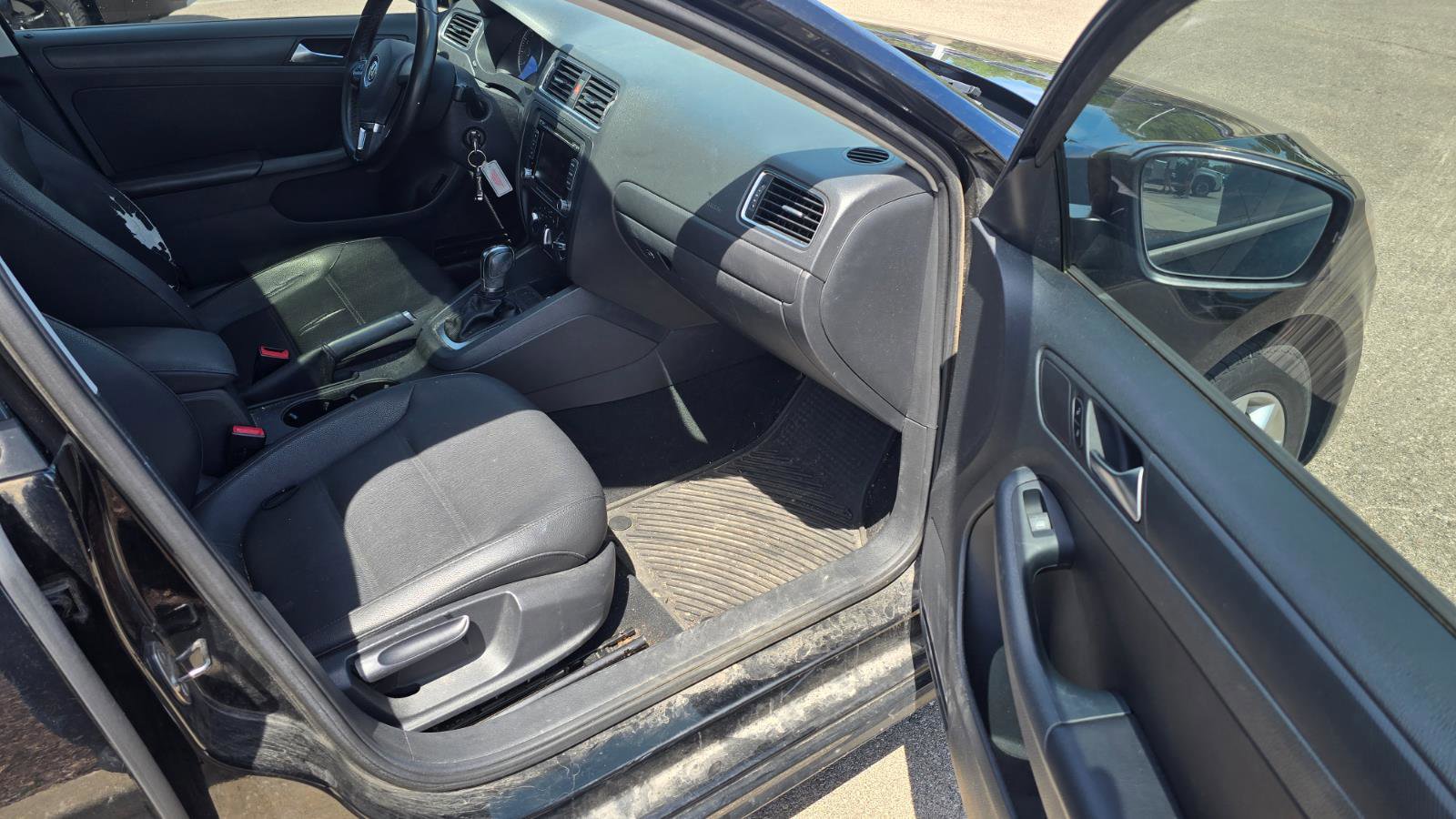 Used 2012 Volkswagen Jetta SE FWD image 21