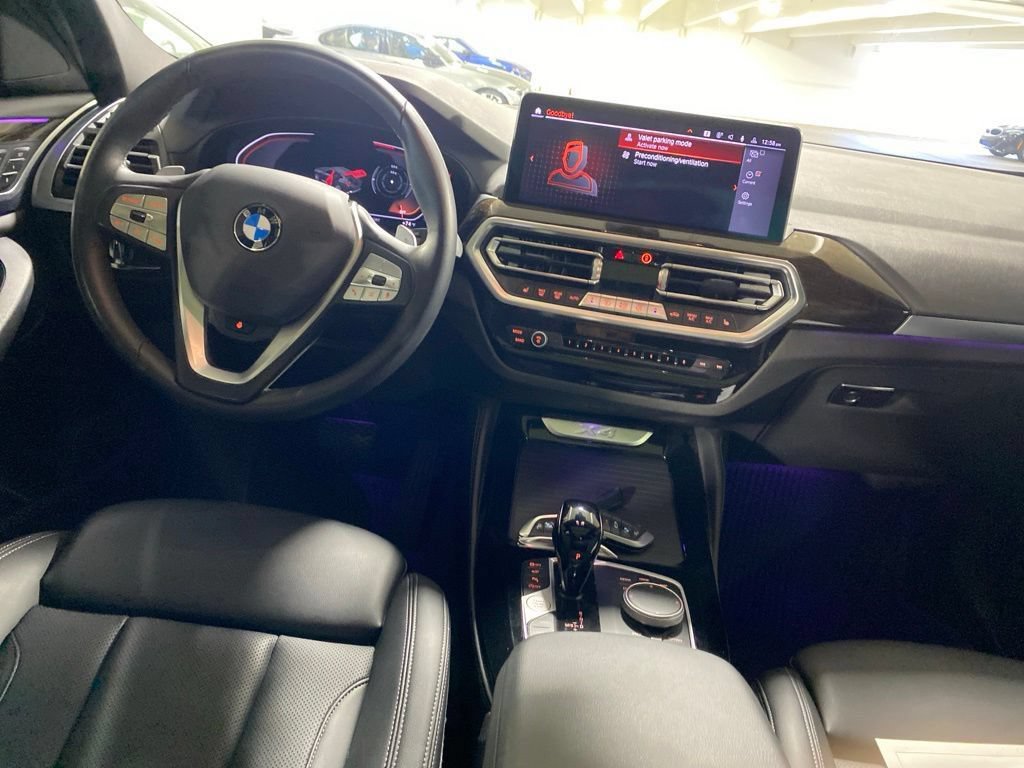Used 2024 BMW X4 xDrive30i w/ Parking Assistance Package AWD/4WD image 9