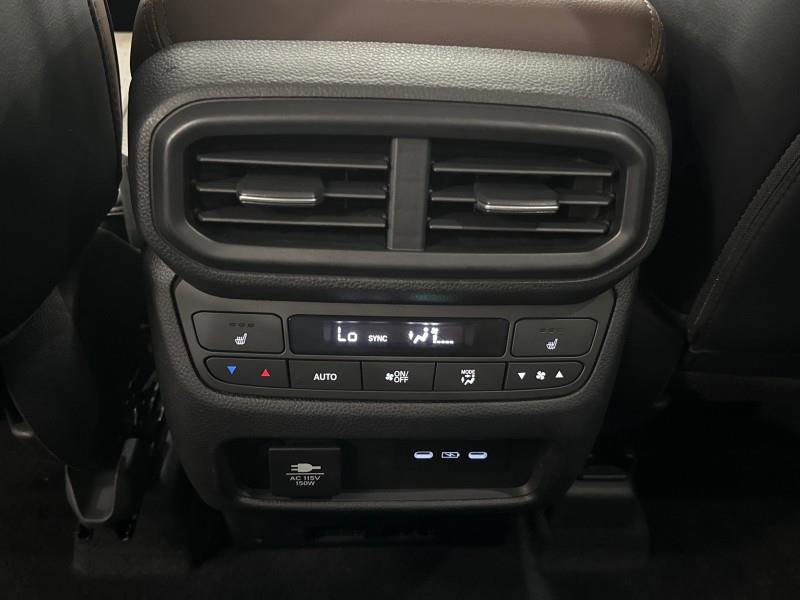 Used 2025 Honda Pilot Elite image 42