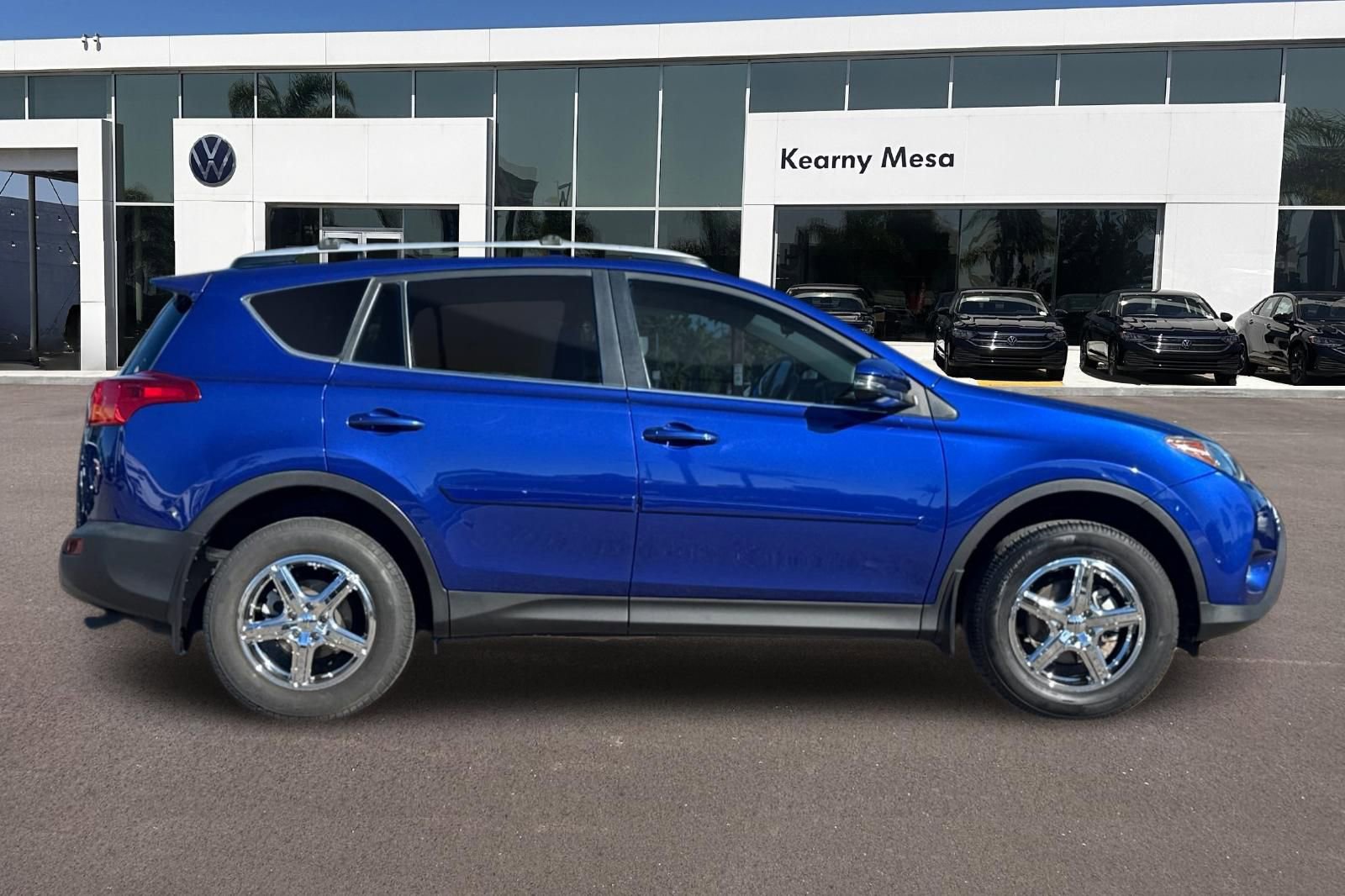 Used 2015 Toyota RAV4 XLE image 3