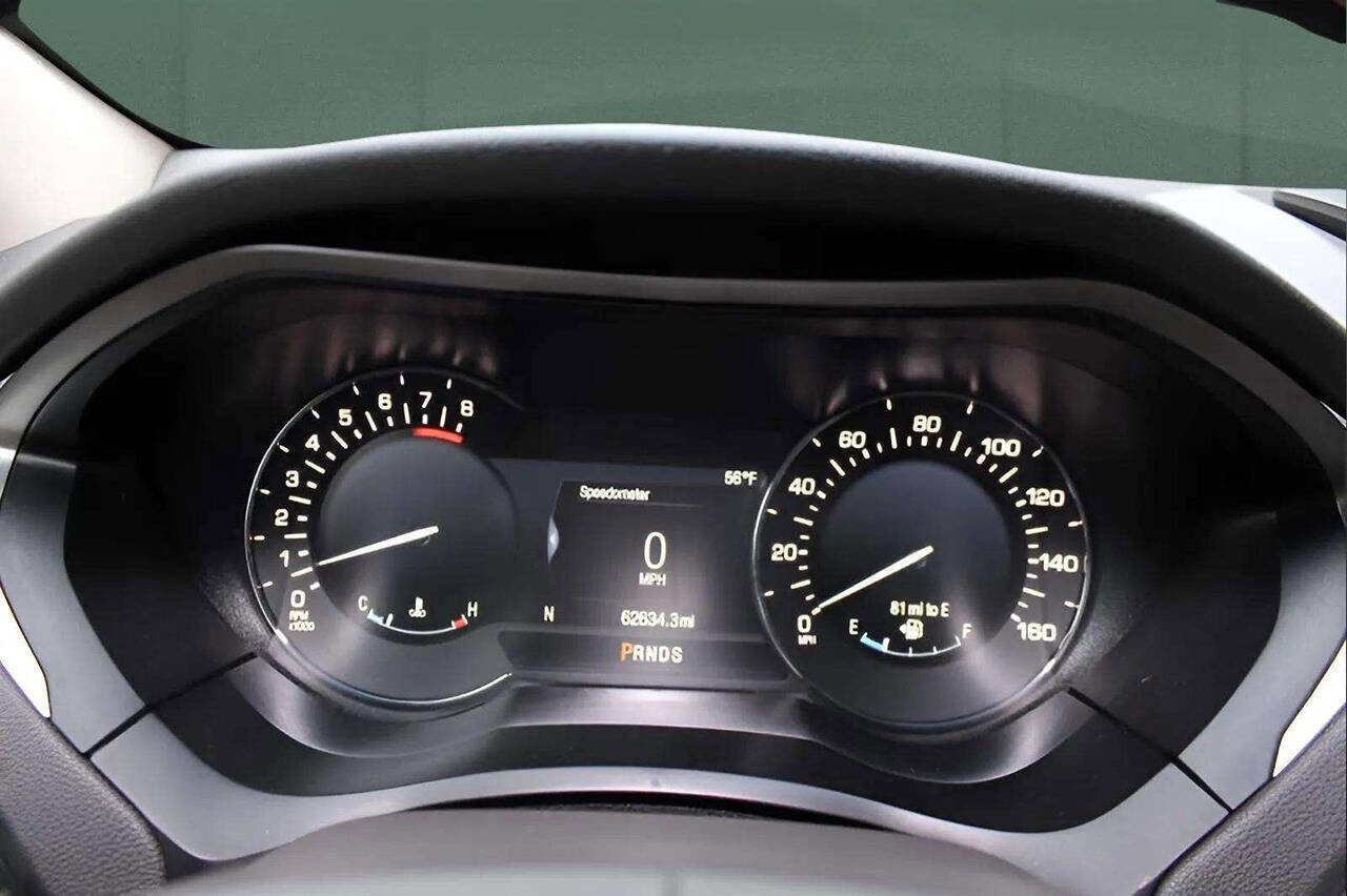 Used 2017 Lincoln MKZ Reserve image 14