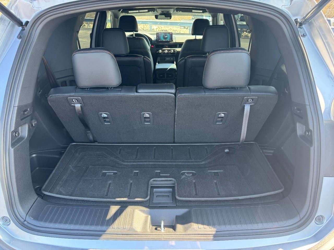 Certified 2025 Honda Pilot TrailSport image 6
