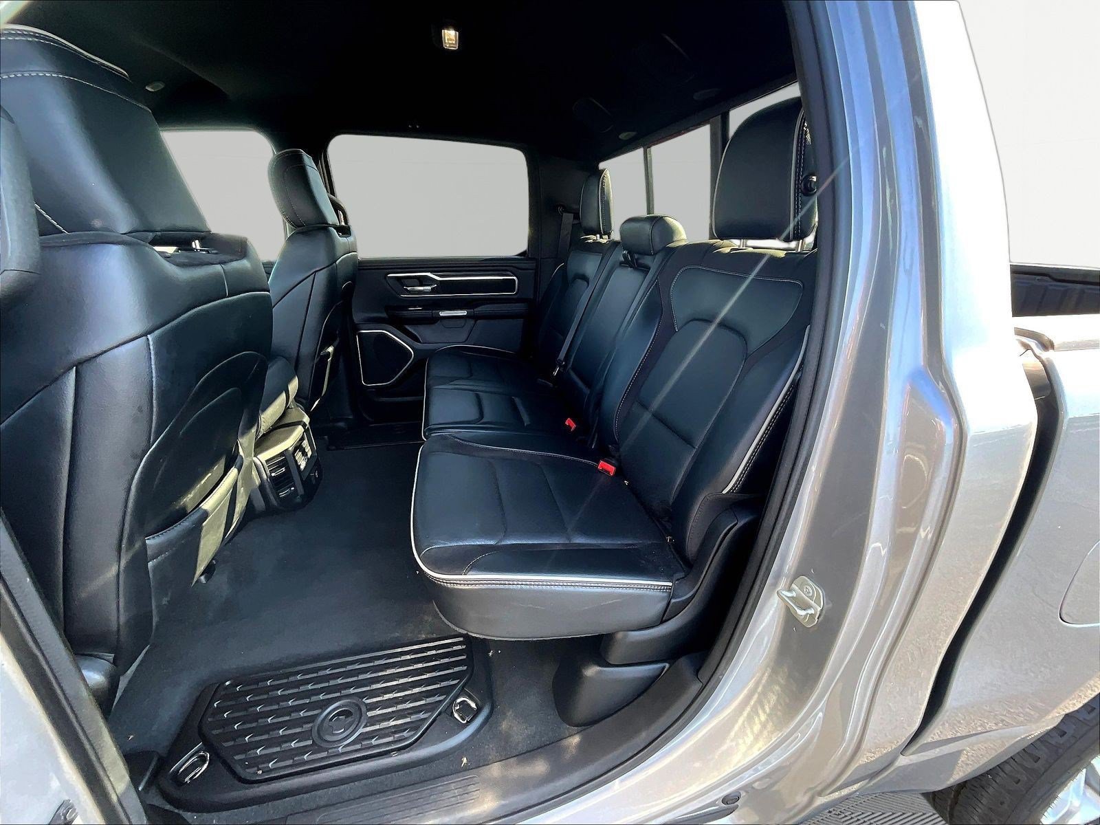 Used 2023 RAM 1500 Laramie AWD/4WD image 21