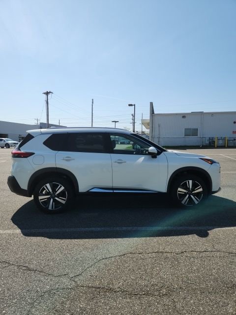 Used 2023 Nissan Rogue SL image 9