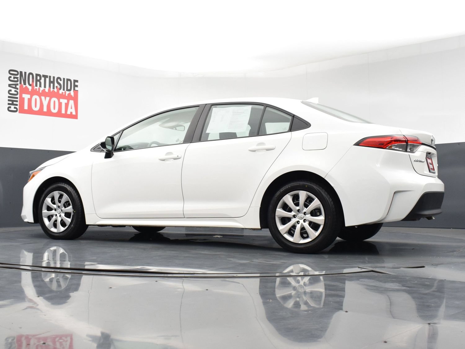 Used 2025 Toyota Corolla LE FWD image 25
