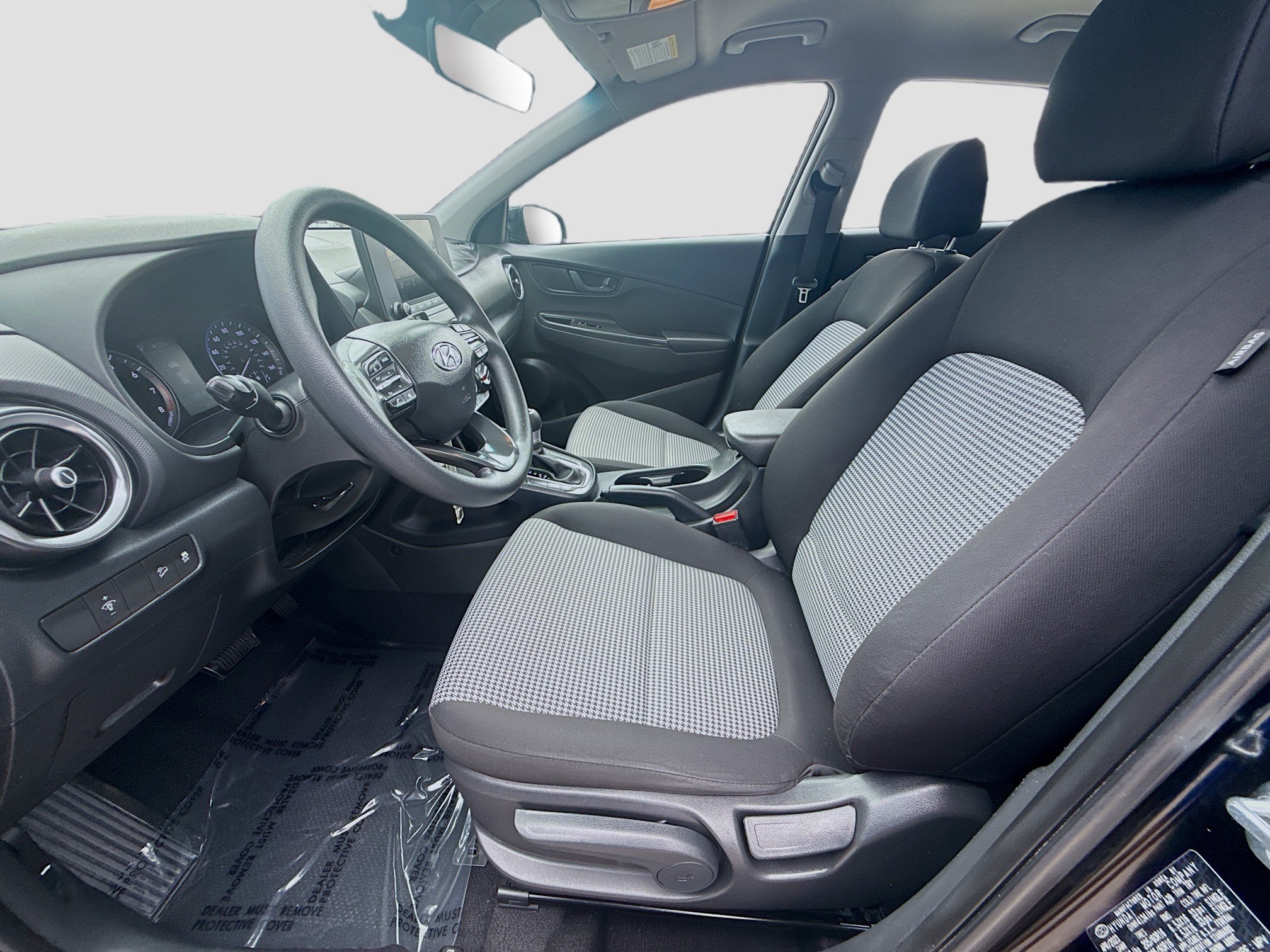 Used 2023 Hyundai Kona SE AWD/4WD image 16