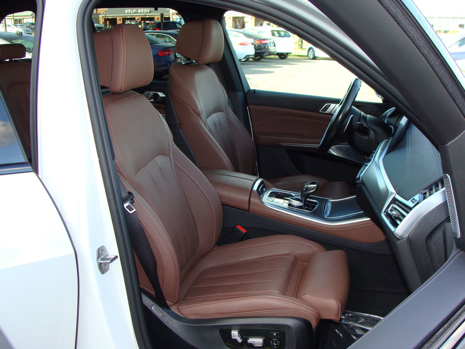 Used 2021 BMW X5 M50i w/ Executive Package image 8