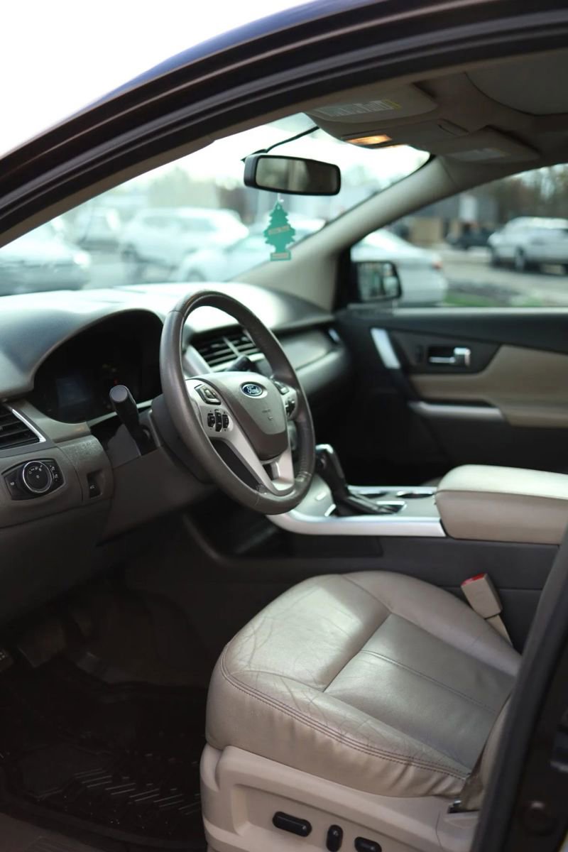 Used 2014 Ford Edge SEL w/ Equipment Group 204A FWD image 10