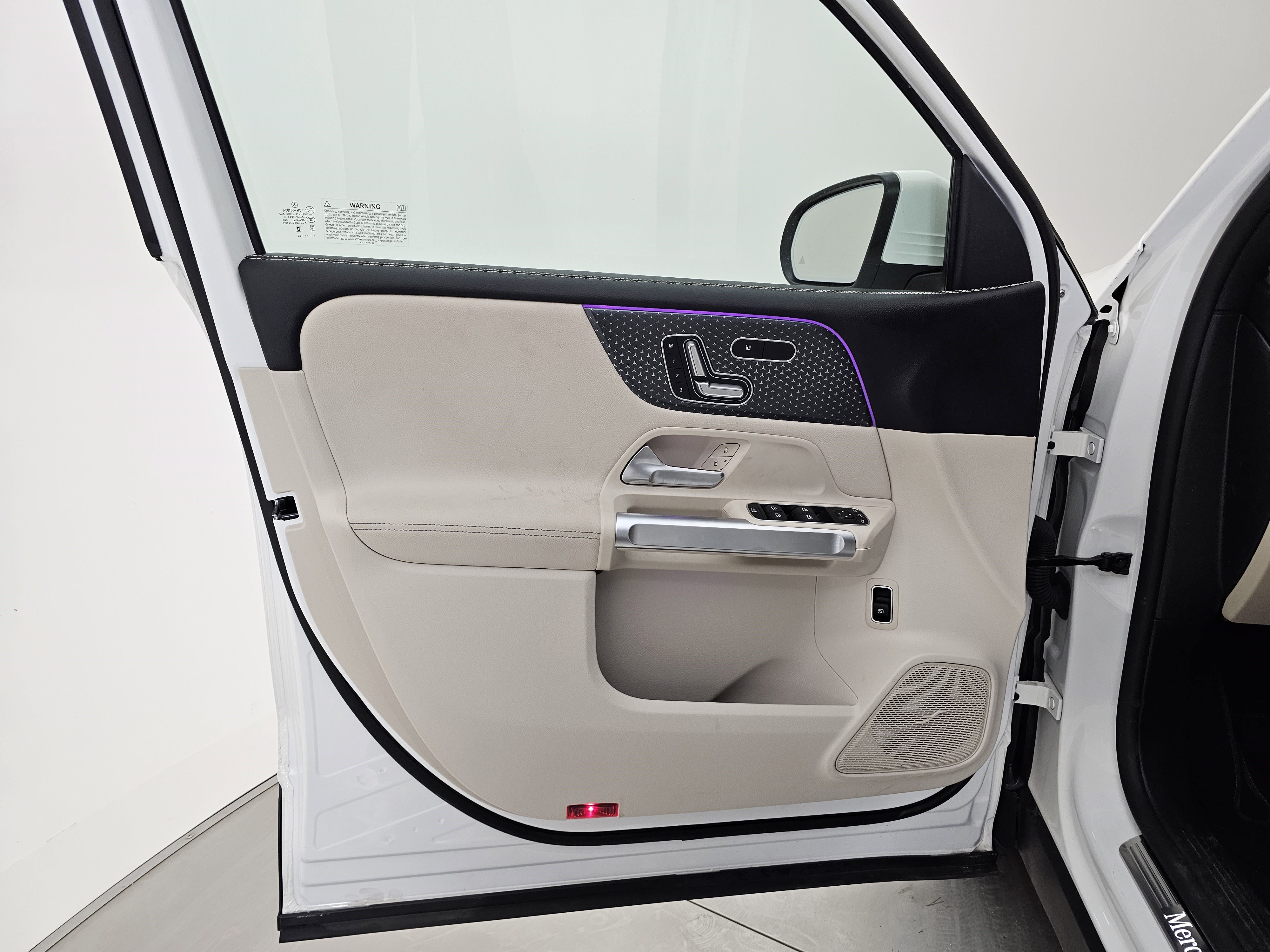 Used 2025 Mercedes-Benz GLB 250 image 12