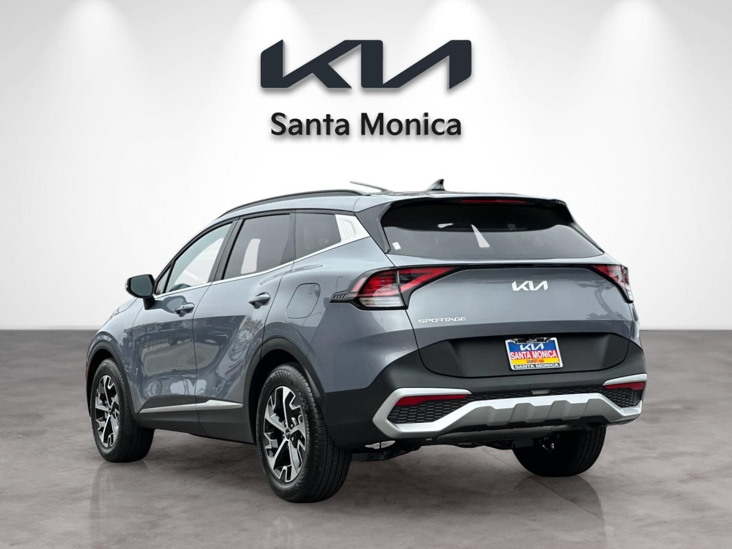 Used 2025 Kia Sportage EX w/ Premium Package FWD image 4