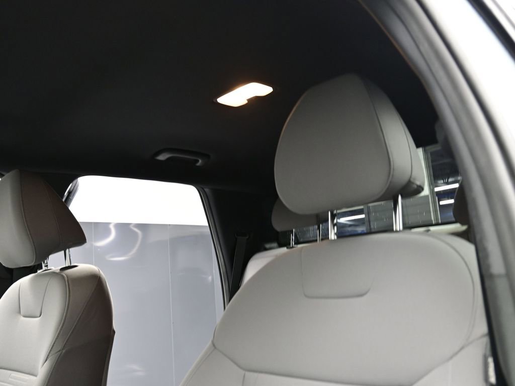 Used 2022 Hyundai Santa Cruz SE image 13