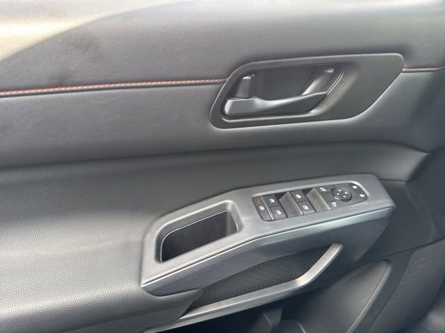 Used 2026 Nissan Pathfinder Rock Creek w/ Rock Creek Premium Package AWD/4WD image 12