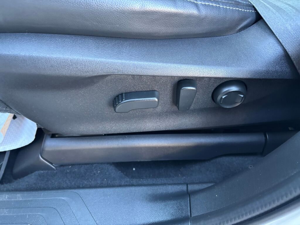 Used 2021 Subaru Ascent Limited w/ Technology Package image 24