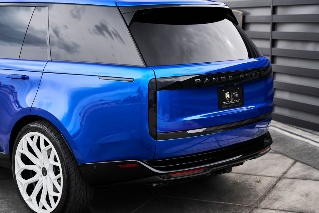 Used 2025 Land Rover Range Rover Long Wheelbase SE image 9