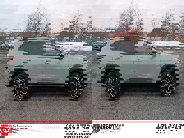 Used 2024 Chevrolet Trax RS w/ Driver Confidence Package image 2