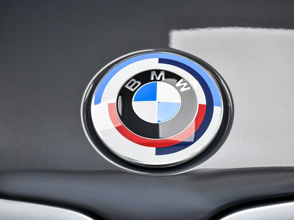 Used 2023 BMW X7 xDrive40i w/ Executive Package image 96