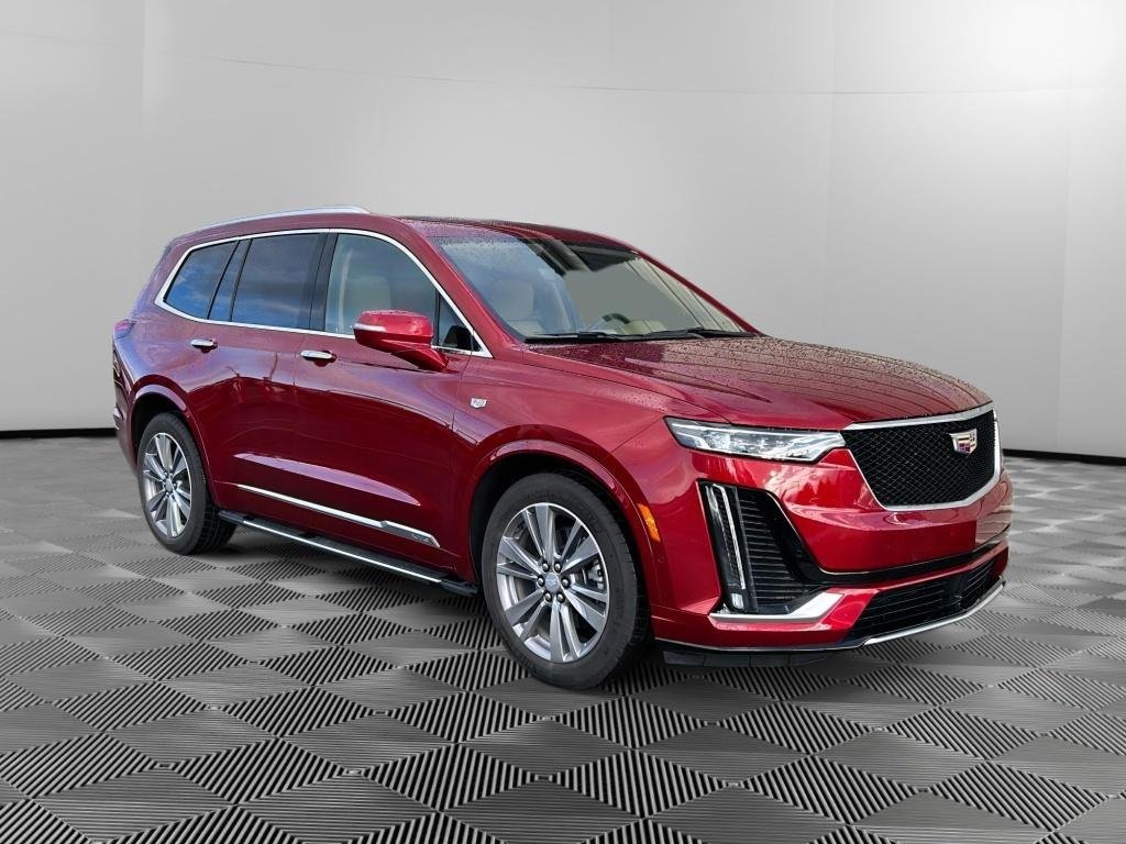 Used 2025 Cadillac XT6 Premium Luxury w/ Platinum Package FWD image 2