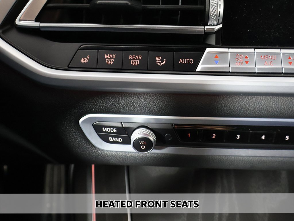 Used 2022 BMW X7 M50i image 9