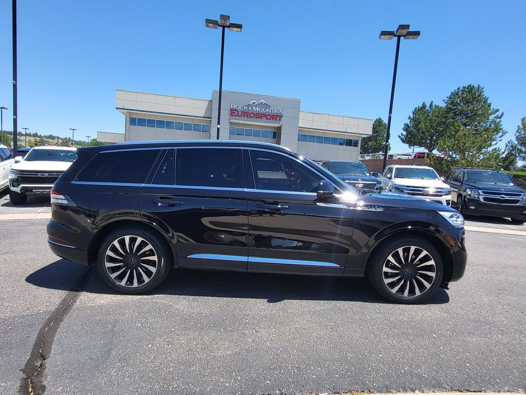 Used 2023 Lincoln Aviator Black Label Grand Touring AWD/4WD image 3