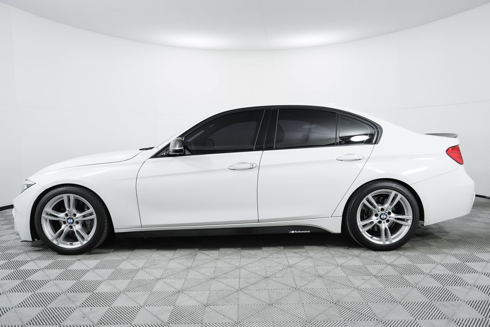 Used 2015 BMW 328i xDrive Sedan image 4