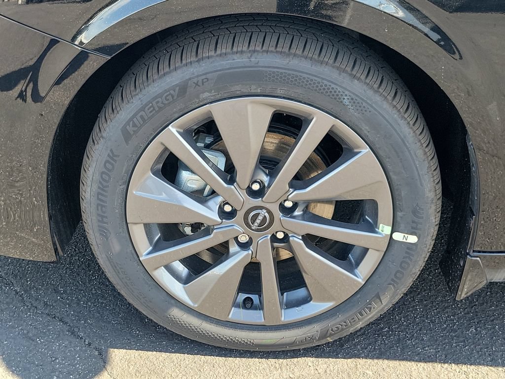 New 2026 Nissan Sentra SL w/ Floor Mat Package FWD image 18