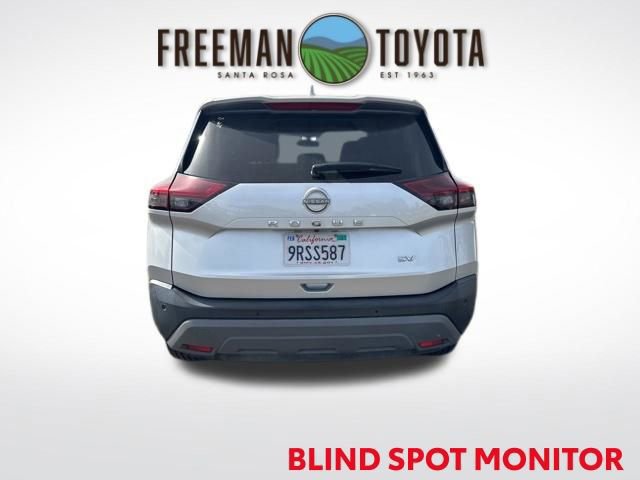 Used 2023 Nissan Rogue SV image 6