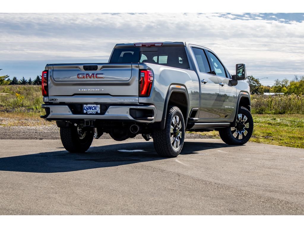 New 2026 GMC Sierra 3500 Denali w/ Denali Reserve Package image 16