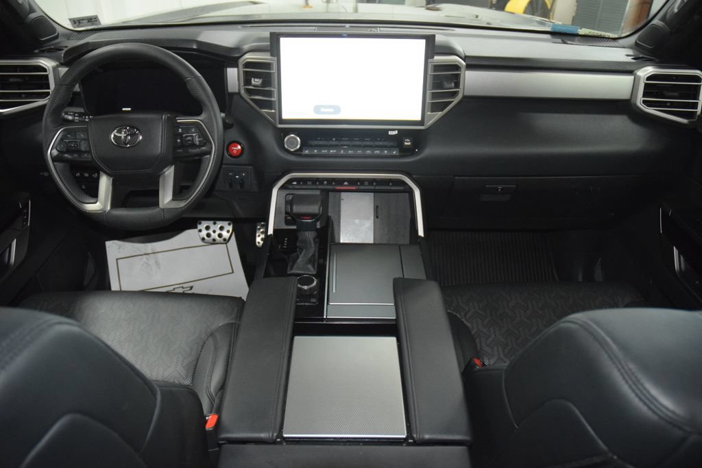 Used 2025 Toyota Sequoia Limited w/ TRD Off-Road Package AWD/4WD image 33