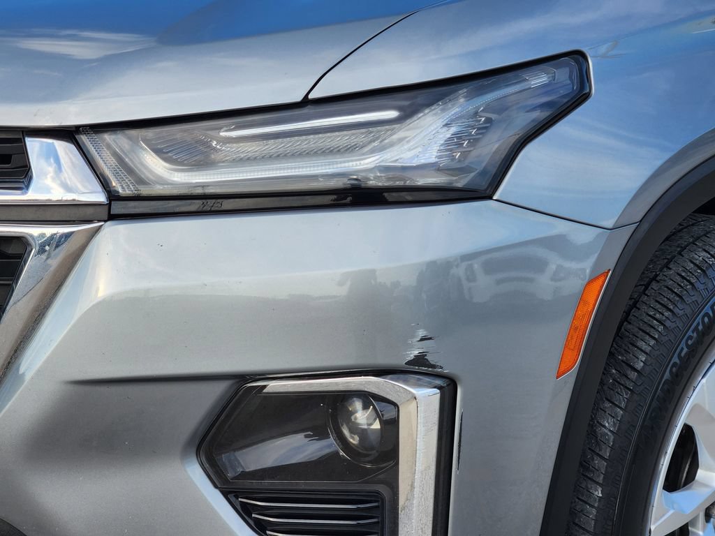 Used 2023 Chevrolet Traverse LS FWD image 8