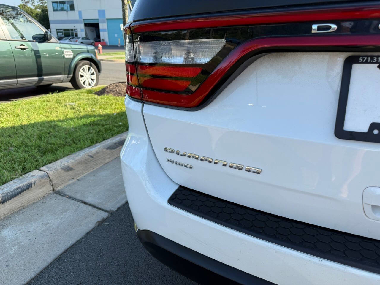 Used 2017 Dodge Durango SXT w/ 3rd Row Seating Group image 8