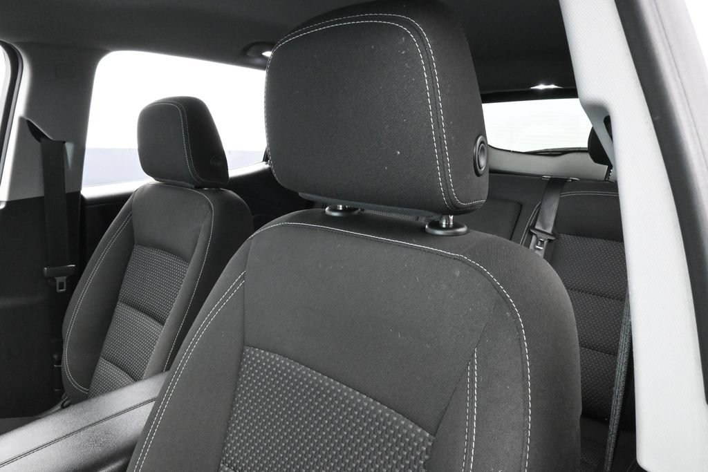 Used 2022 GMC Terrain SLE FWD image 17