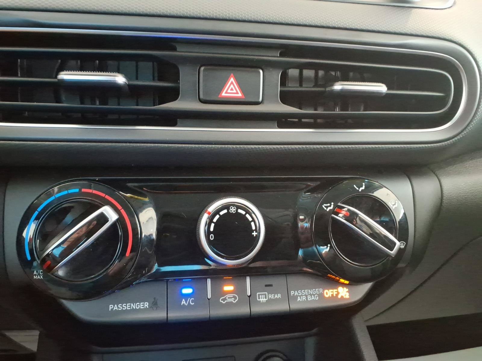 Certified 2023 Hyundai Kona SEL AWD/4WD image 24