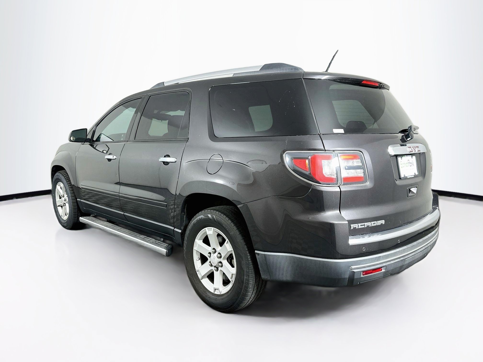 Used 2016 GMC Acadia SLE FWD image 5