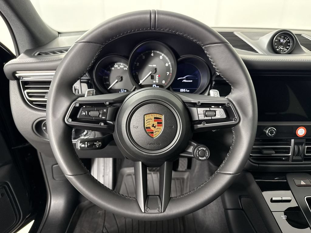 New 2026 Porsche Macan AWD/4WD image 35
