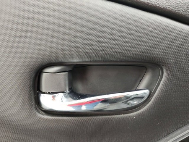 Used 2024 Nissan Frontier SV image 42