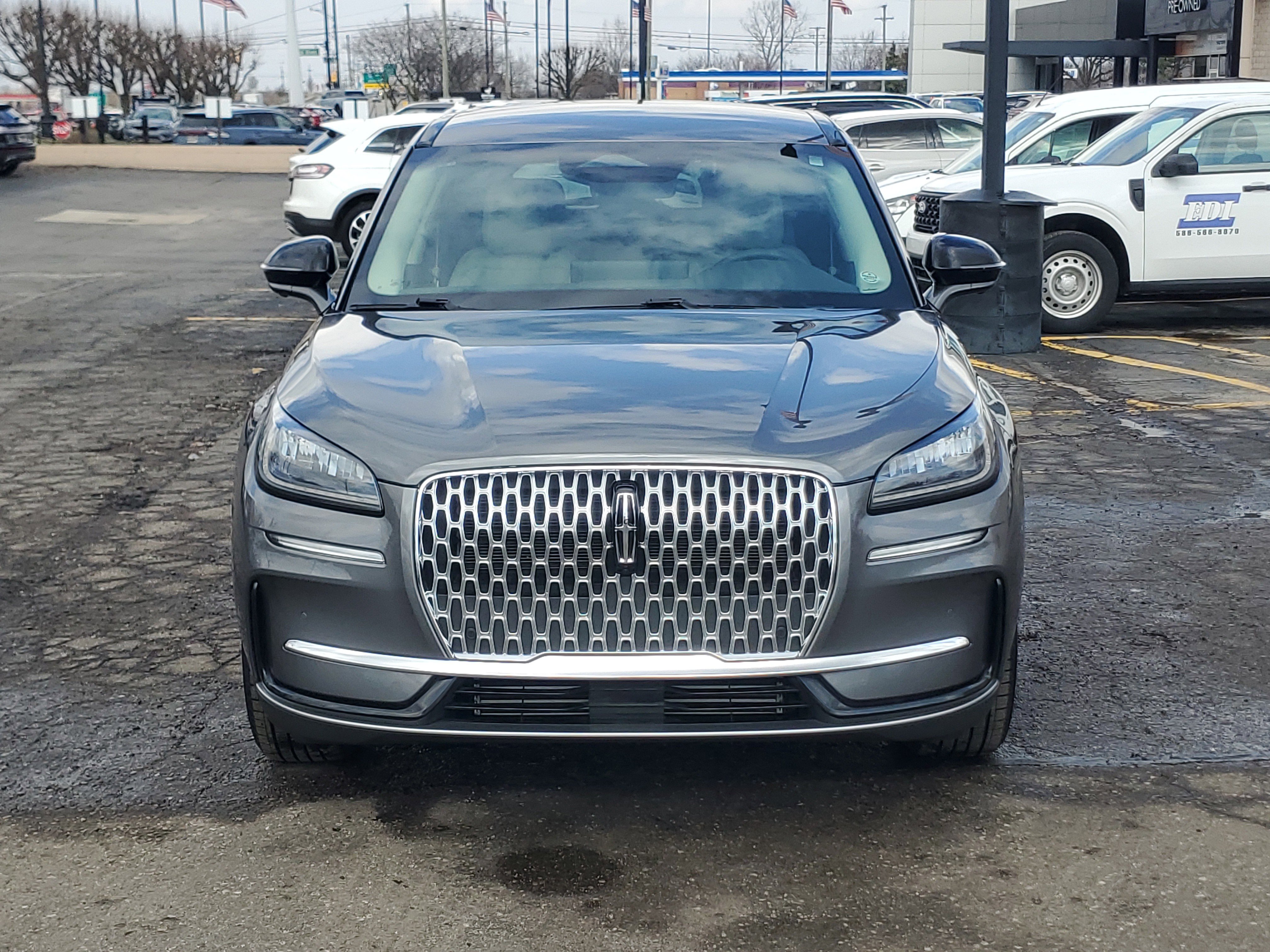 Certified 2024 Lincoln Corsair AWD w/ Equipment Group 101A image 2