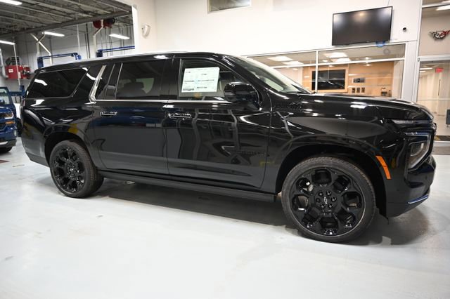 New 2026 Chevrolet Suburban High Country AWD/4WD image 4