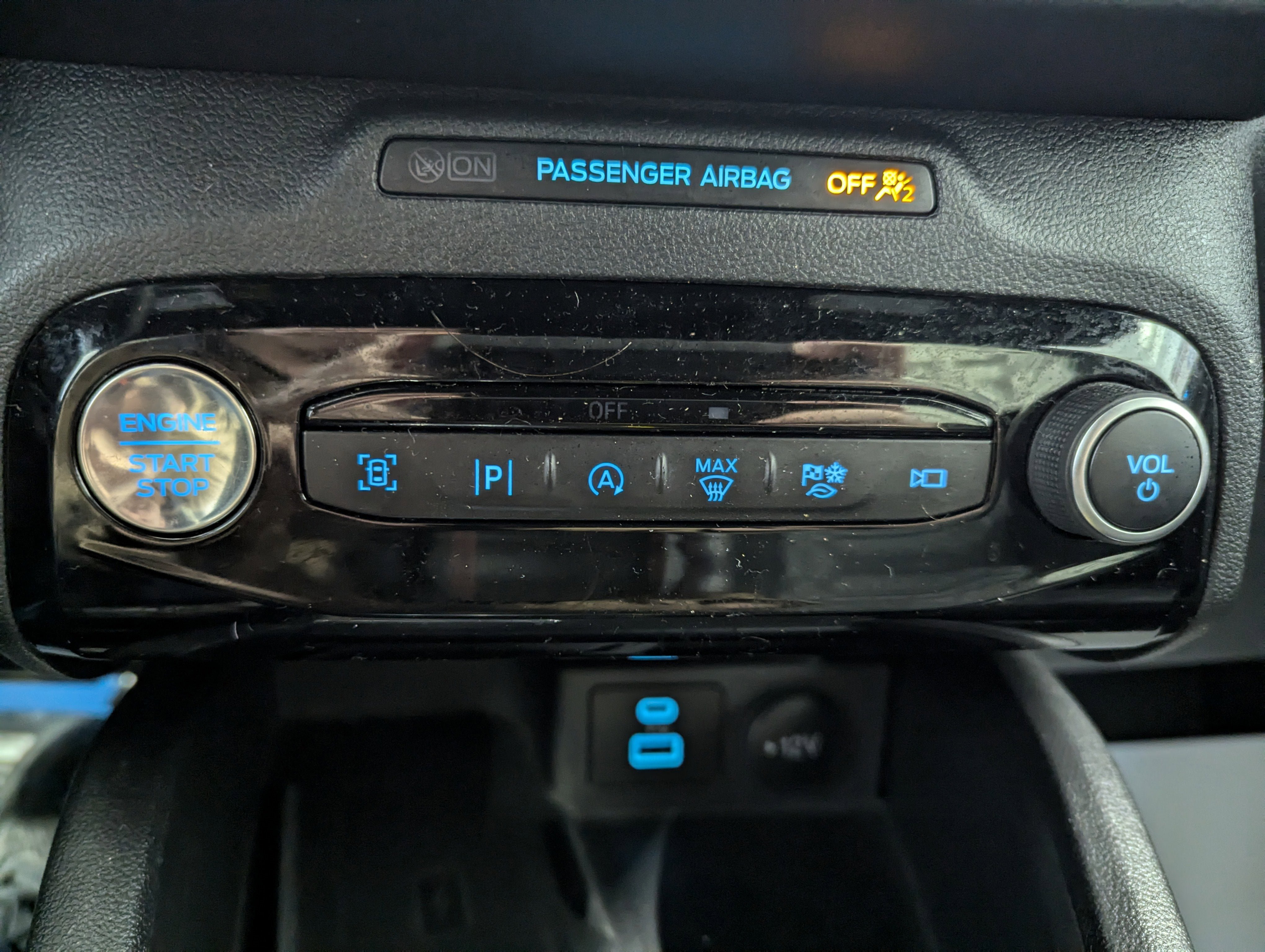 Used 2023 Ford Escape ST-Line Elite w/ Premium Technology Package image 18