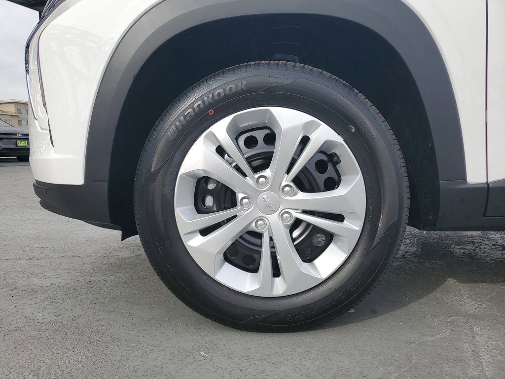 New 2026 Chevrolet Trax LS image 6